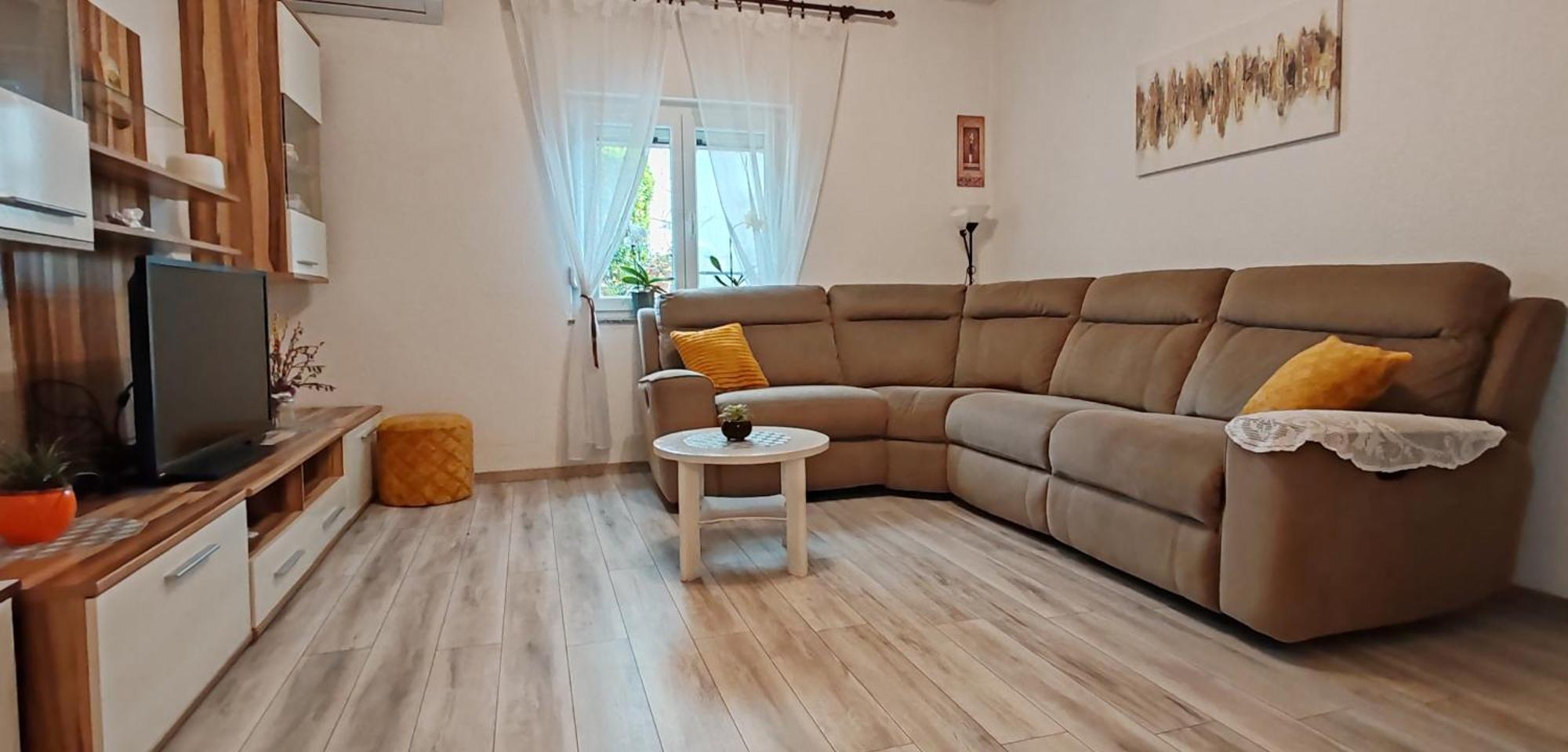 Apartment Nereo セニ エクステリア 写真