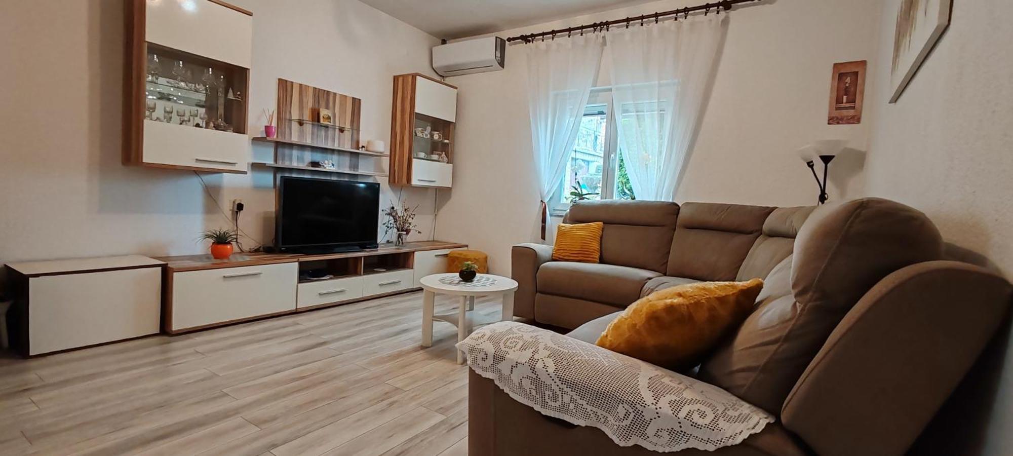 Apartment Nereo セニ 部屋 写真